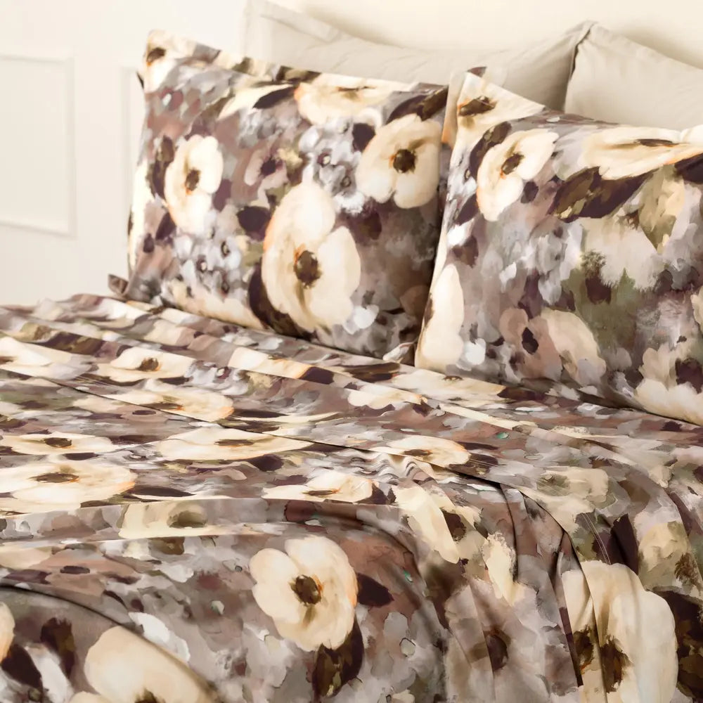Completo lenzuola copriletto EIRA in percalle di cotone Beige – dettaglio del lenzuolo e delle federe
