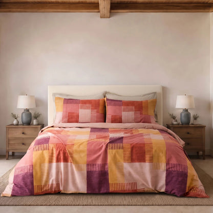Parure copripiumino PARKER in puro cotone, Arancio Ruggine – vista completa del letto