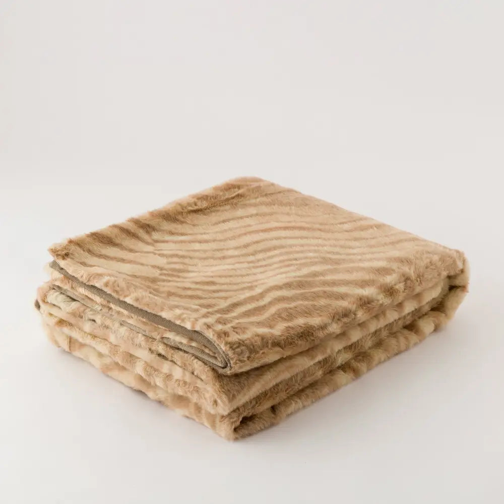 Plaid in ecopelliccia CODY Tortora - plaid piegato